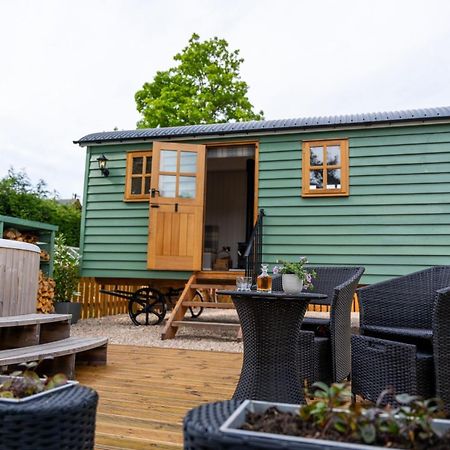 Driftwood & Hot Tub Fort William Exterior foto