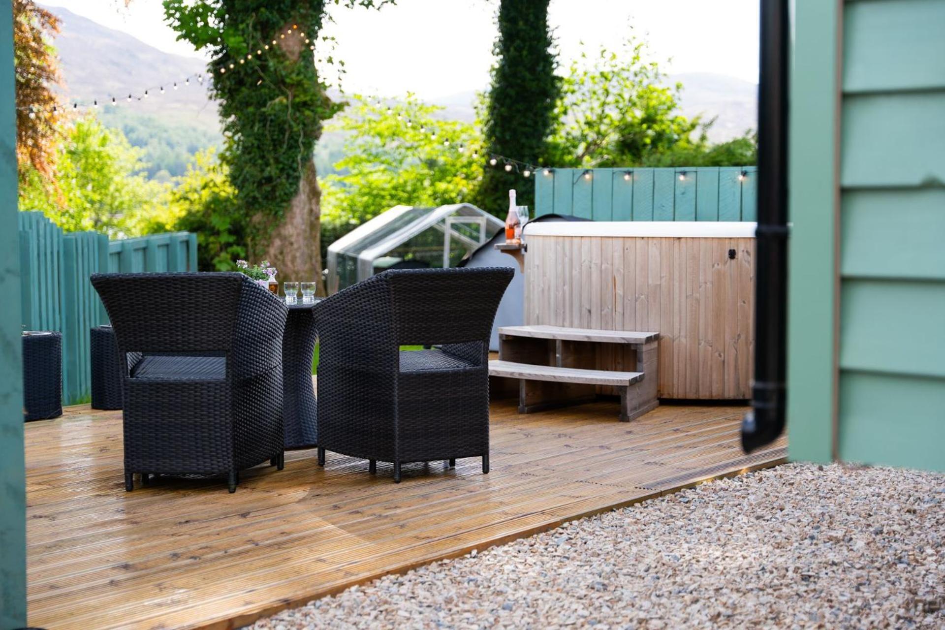 Driftwood & Hot Tub Fort William Exterior foto